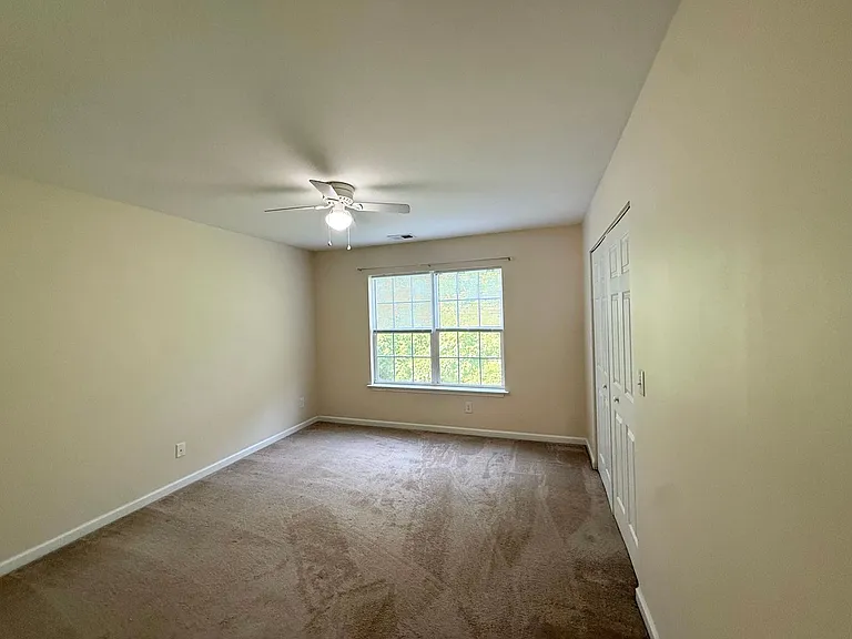 113 Spring Creek Dr — Photo 5