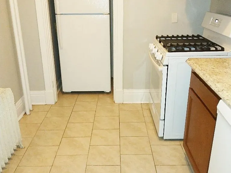 3227 Jefferson Ave — Photo 5