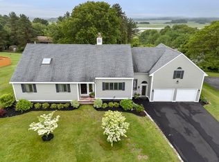 23 Mulholland Dr, Ipswich, MA 01938