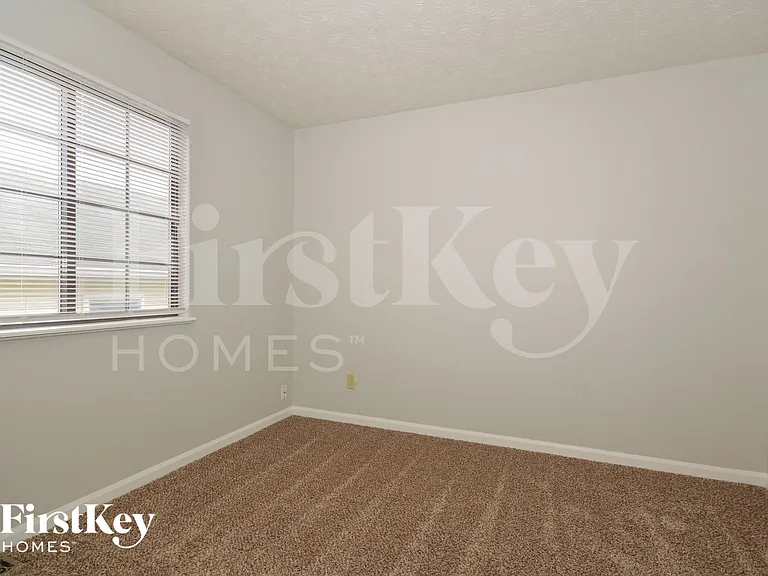 4030 Harmony Dr — Photo 7