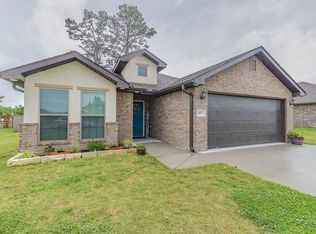 817 NW 63rd Ave, Bentonville, AR 72713