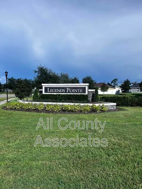 4 bed, 2.0 bath, 1696 sqft, $2,750 — Photo 3