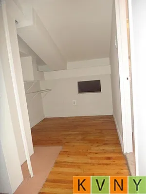 Rented by KVNY Soho | media 33