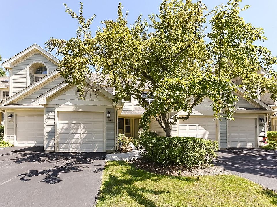 1st image of 881 N Hamilton Ct #104