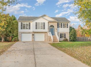 115 Fieldcreek Ct, Winston Salem, NC 27105