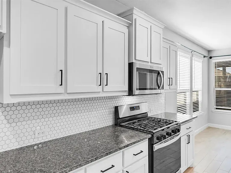 11057 Temple Gardens Trl — Photo 18