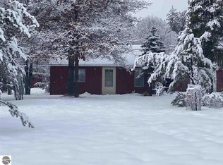 9830 Parrot Cir, Fife Lake, MI 49633