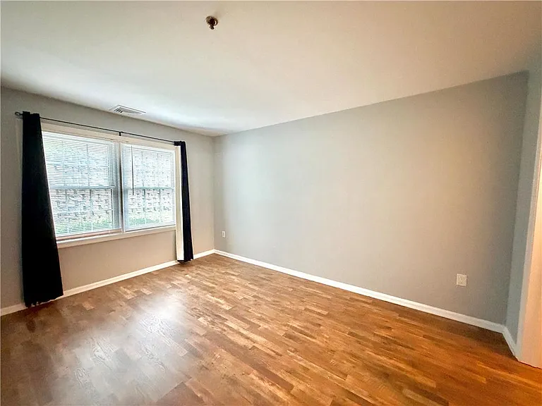 401 Canal Park — Photo 16