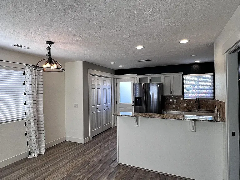1108 N 1300 W — Photo 20