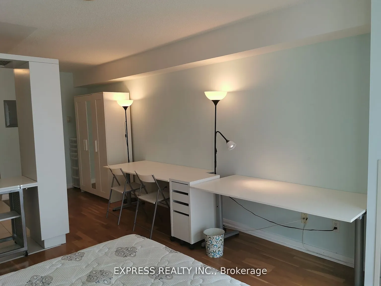Studio, $2,100 — Photo 4