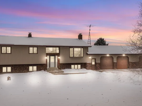 W9158 Horseshoe Rd, Beaver Dam, WI 53916