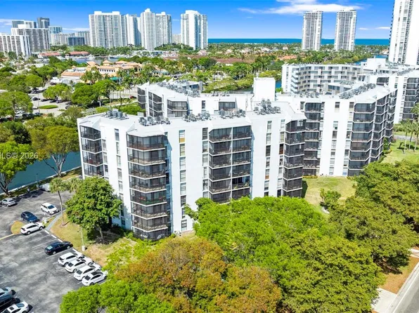 3401 N Country Club Dr APT 311, Aventura, FL 33180