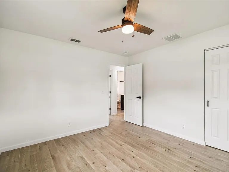 6408 Yosemite Dr — Photo 10