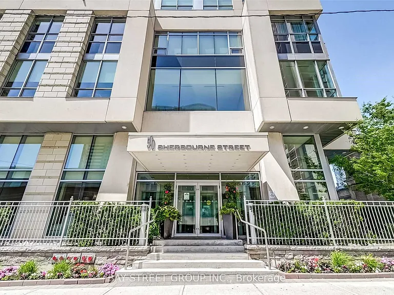 500 Sherbourne St #1004 — Photo 1