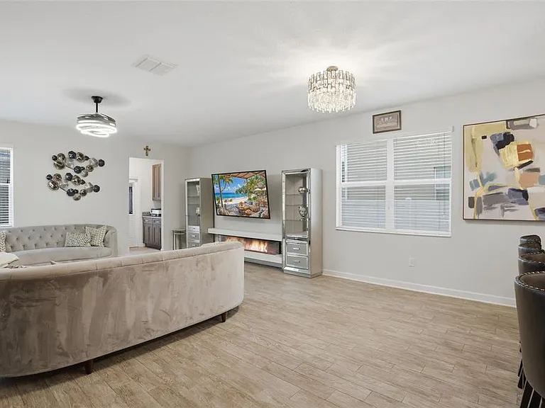 11007 Sycamore Woods Dr — Photo 7