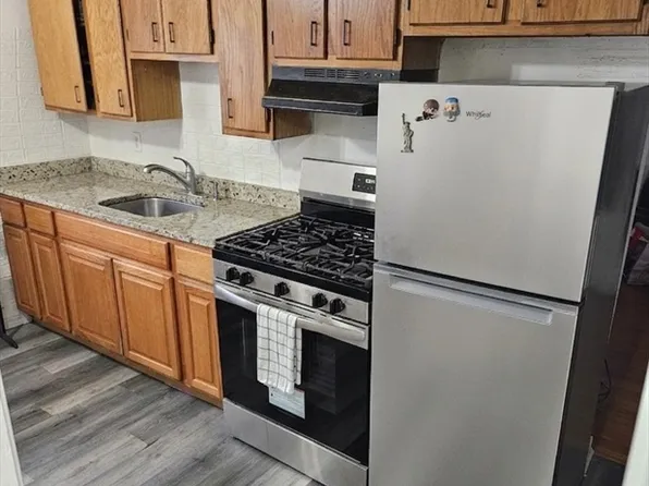 85 Bow St #3, Everett, MA 02149