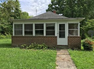 817 2nd St, Blackstone, VA 23824