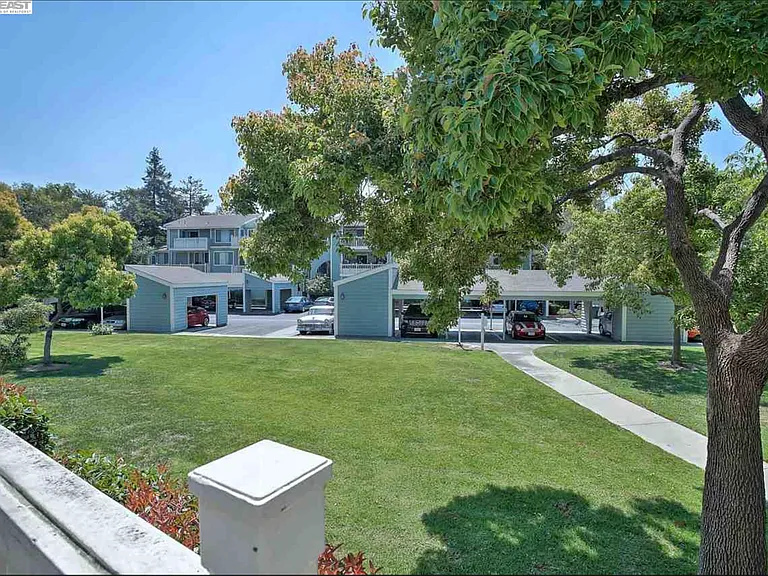 37155 Aspenwood Cmn #105 — Photo 9