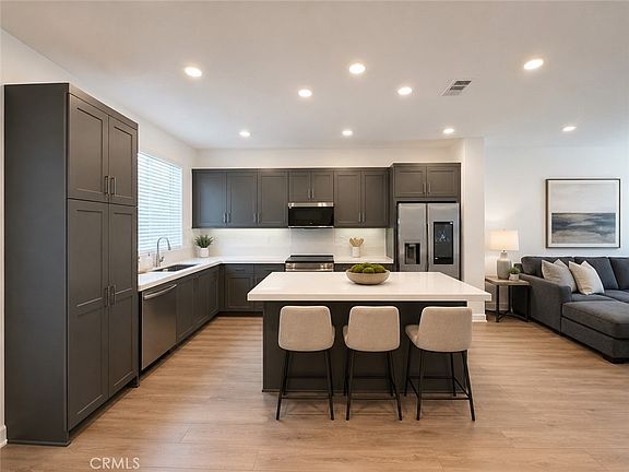 3rd image of 852 Makani St Unit 4