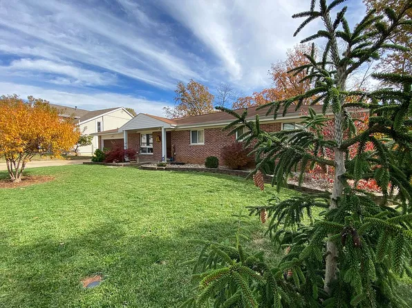 5288 Faro Dr, Saint Louis, MO 63128