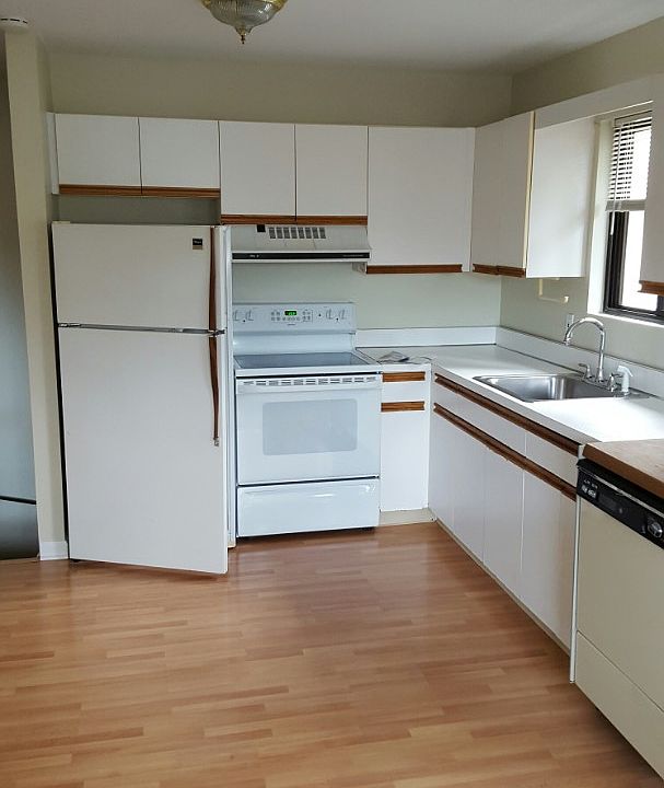 1st image of 34 Lincoln Pl