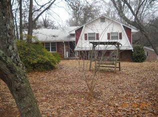 1450 Pennel Dr, Morrow, GA 30260