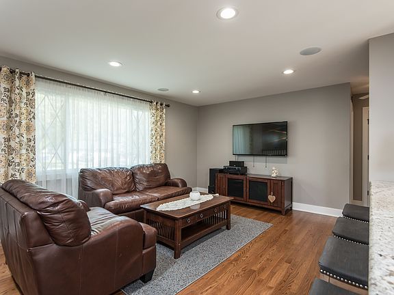4th image of 8740 S 84th Ave
