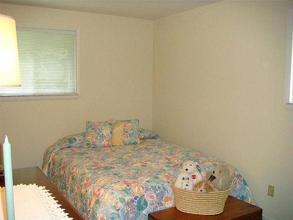 4th image of 144 Ruskin Dr