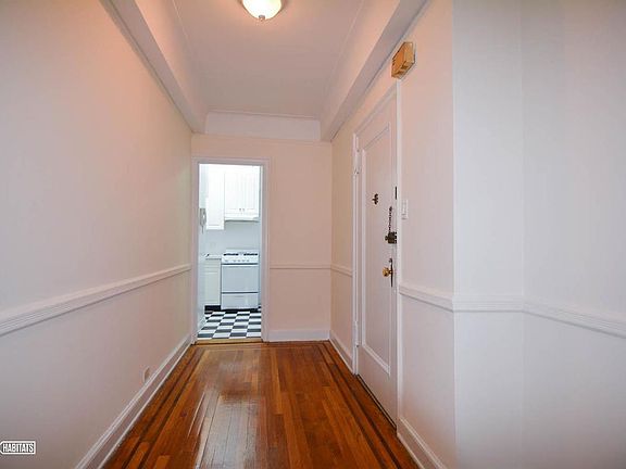 5th image of 201 W 77th St APT 12C