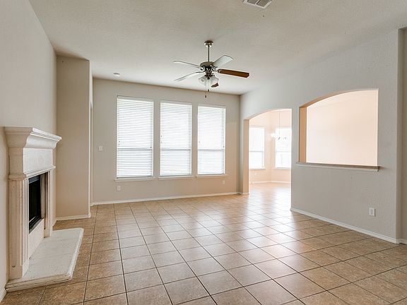 2nd image of 7517 Bancroft Cir