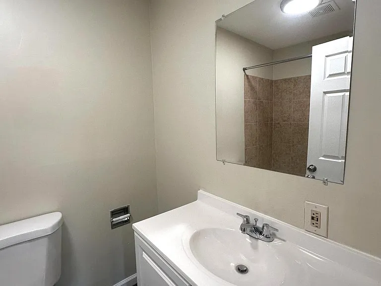 64 W Antietam St #3 — Photo 6