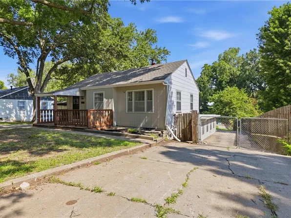 9604 E 67th Ter, Raytown, MO 64133