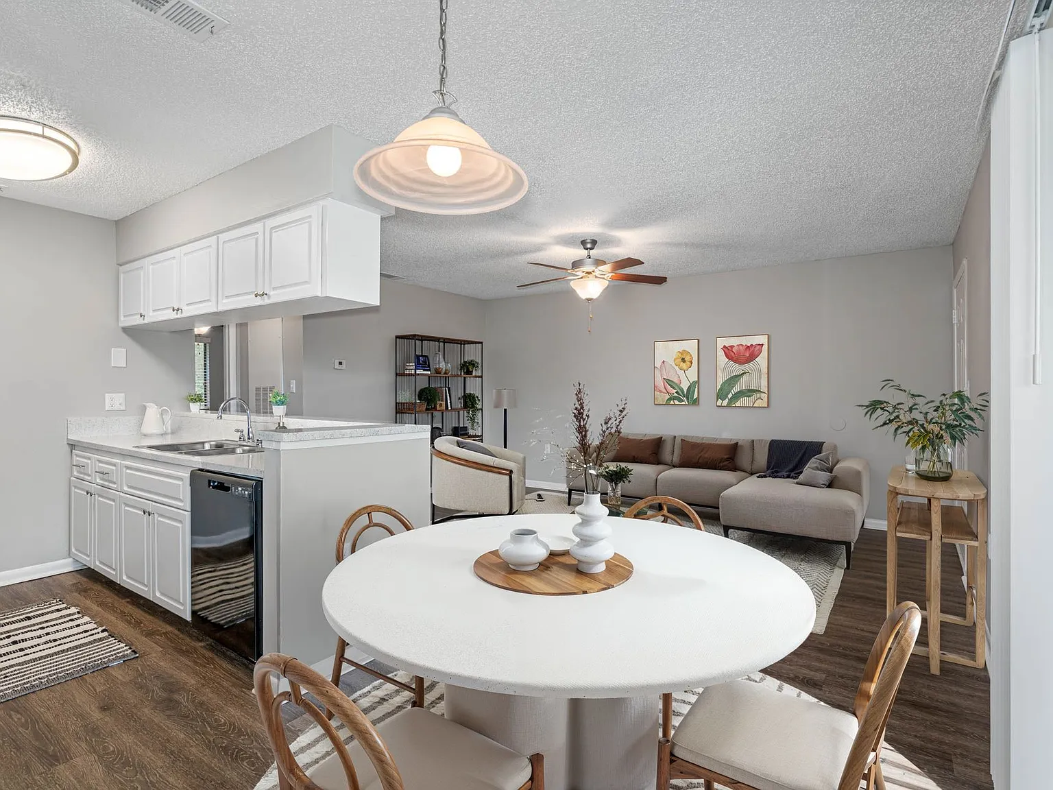 30 West Apartments — Photo 1