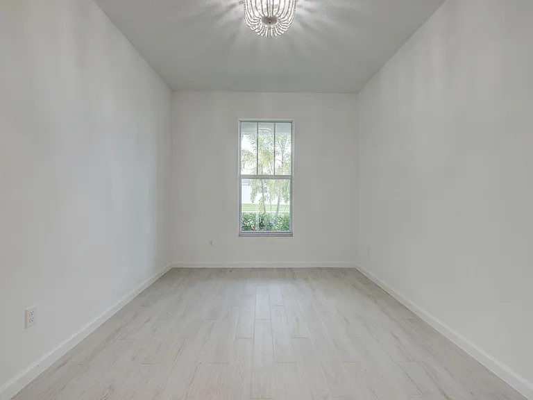 12712 SW Eleanor Dr — Photo 24