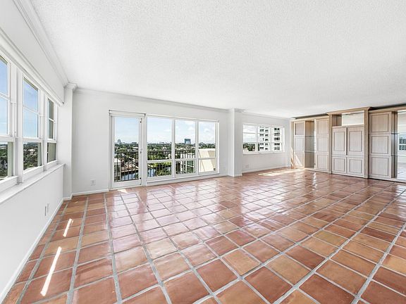 2nd image of 340 Sunset Drive #911