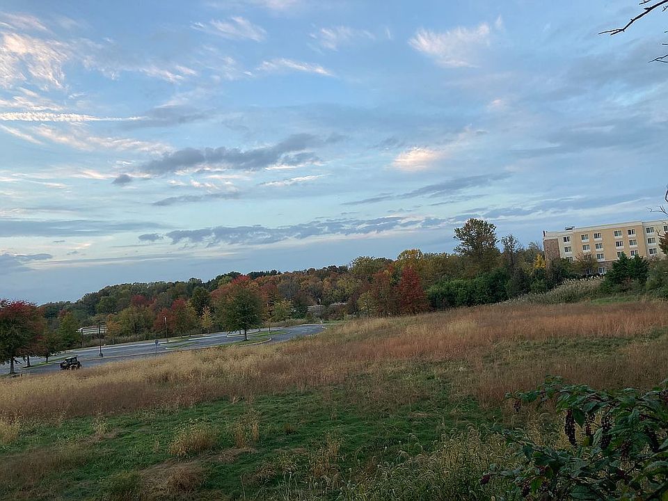 1st image of 715 E Baltimore Park