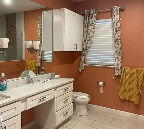 5th image of 2719 Buena Vista St