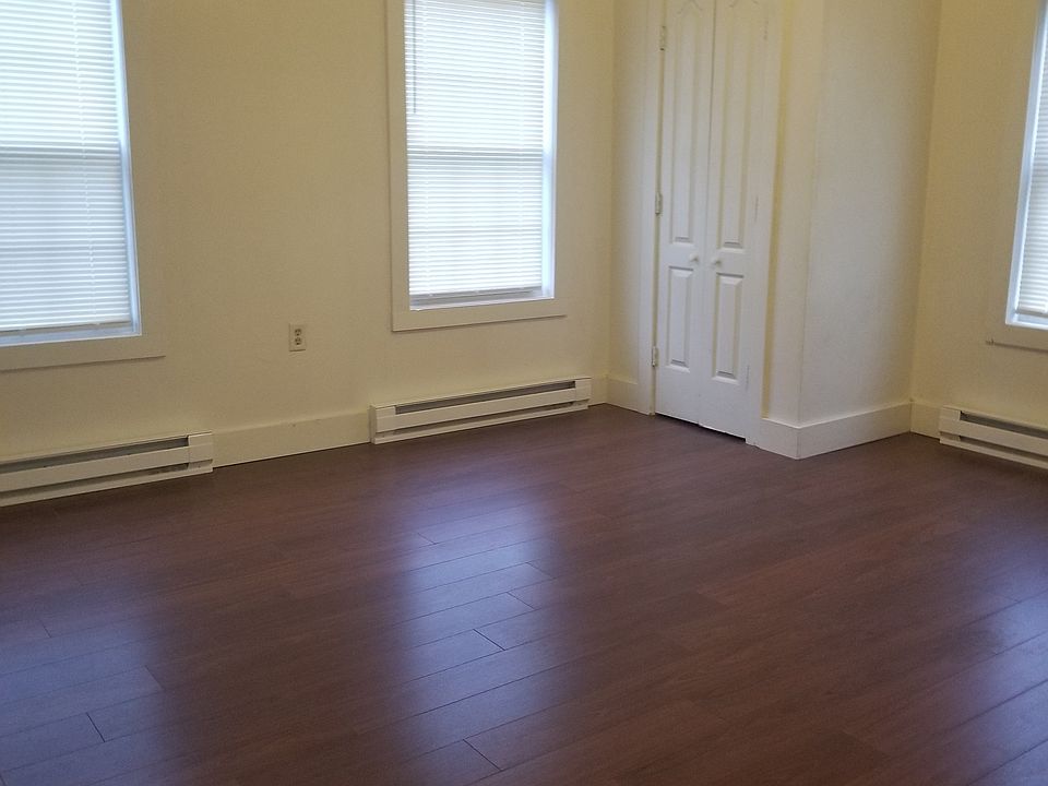 1st image of 35 Summer St