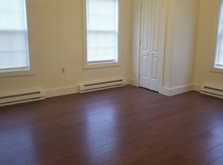 35 Summer St, New London, CT 06320