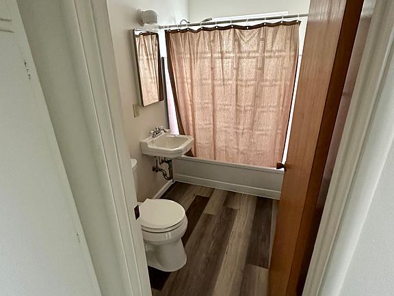 4th image of 2501 S St APT 1