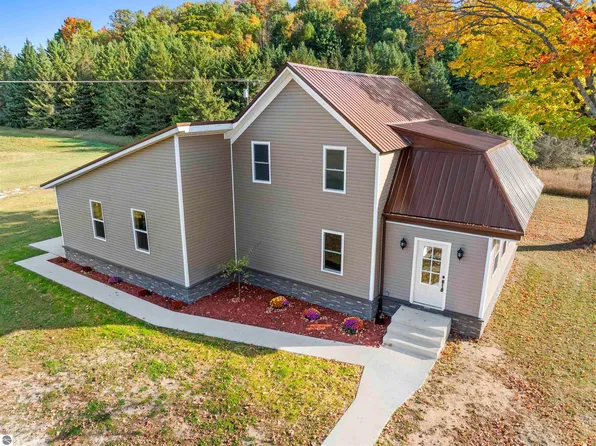 3490 N 47th Rd, Manton, MI 49663