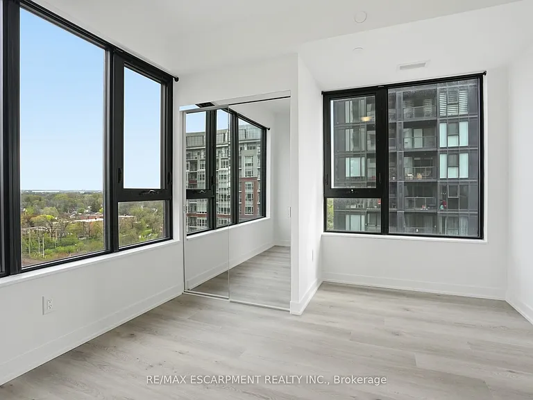 2075 Lakeshore Rd #1002 — Photo 16