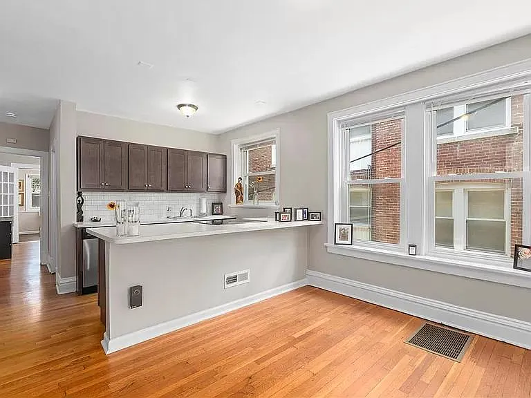 4951 Lindenwood Ave #2E — Photo 3