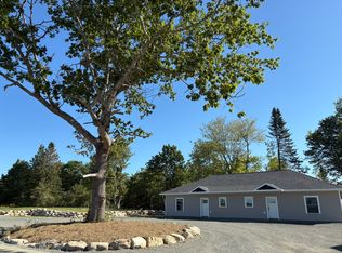 684 Pleasant St, Blue Hill, ME 04614