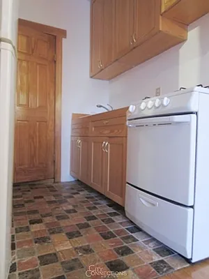 Rented by City Connections Realty | media 6