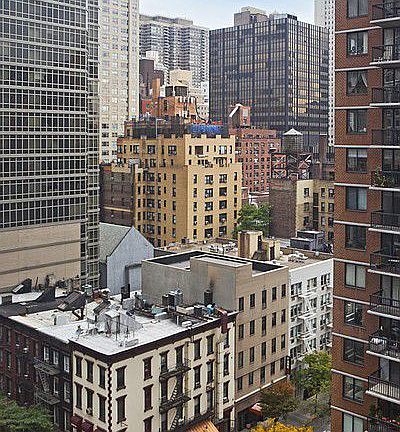 4th image of 250 E 54th St APT 12E