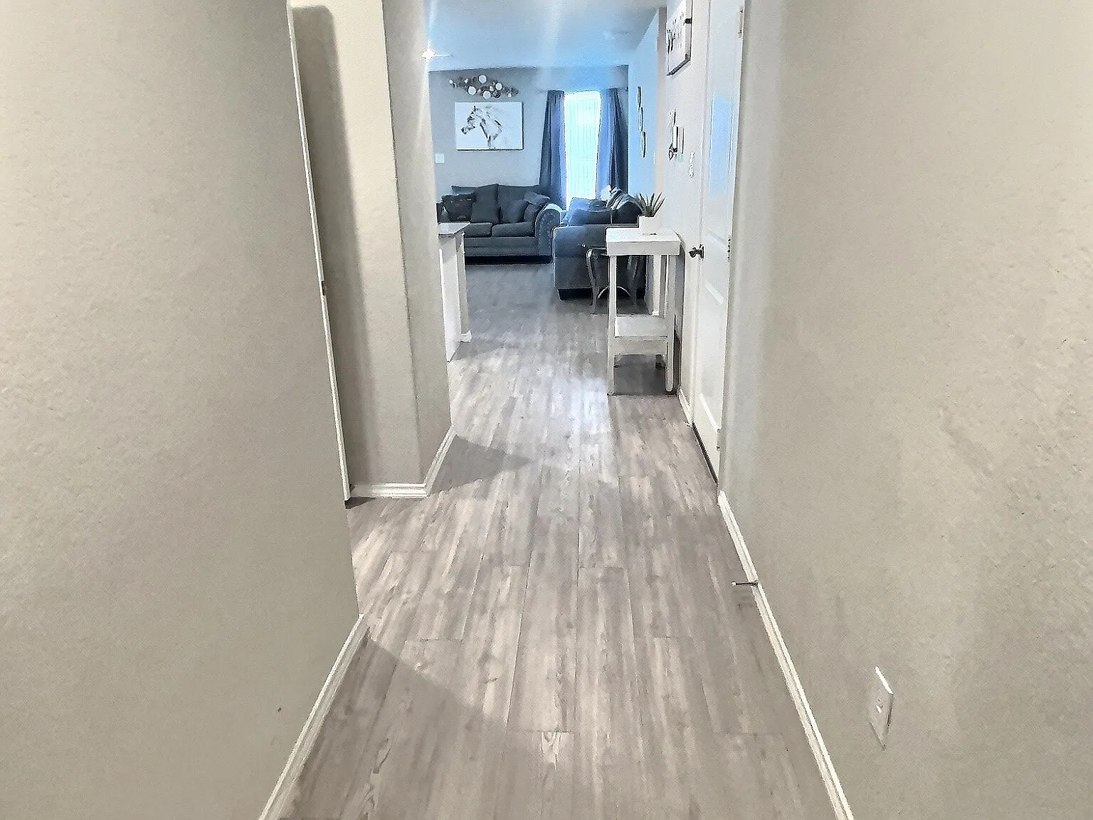 7507 Vista Grv — Photo 3