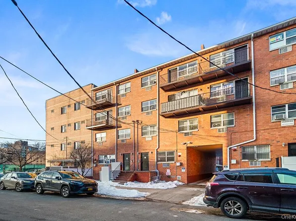 13909 34th Avenue, Flushing, NY 11354