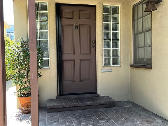 5th image of 849 N Martel Ave #1