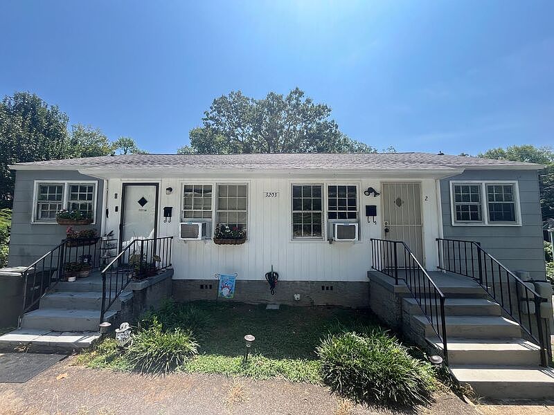 1st image of 3203 Alta Vista Dr APT 2